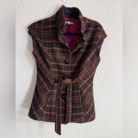 CAbi Wool Blend Tweed Plaid Lined Sleeveless Coat Vest Size Size Style #691 - Picture 2 of 11